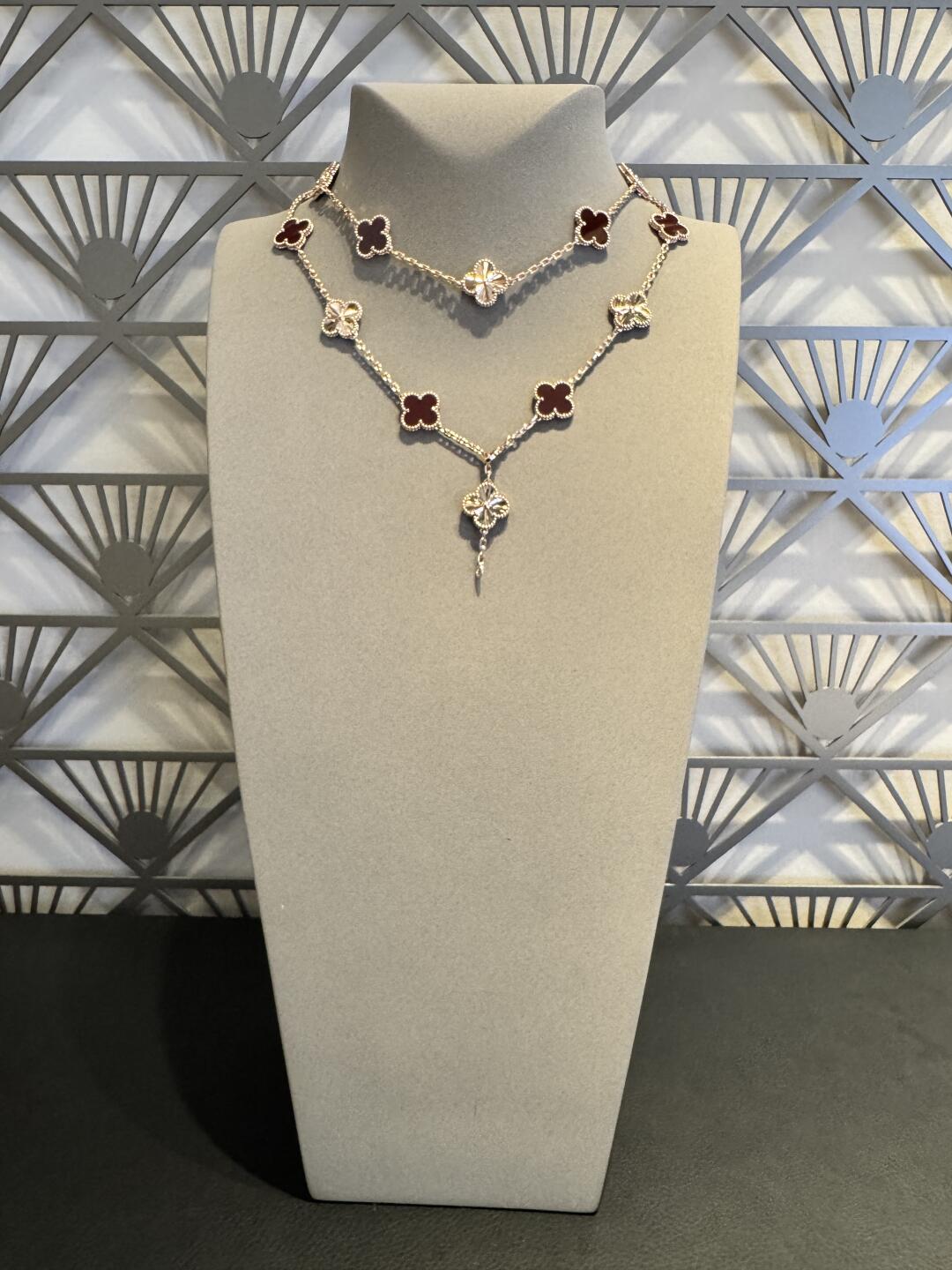 [OAKJURI Jewelry]CLOVER 20 MOTIFS LASER CARNELIAN NECKLACE