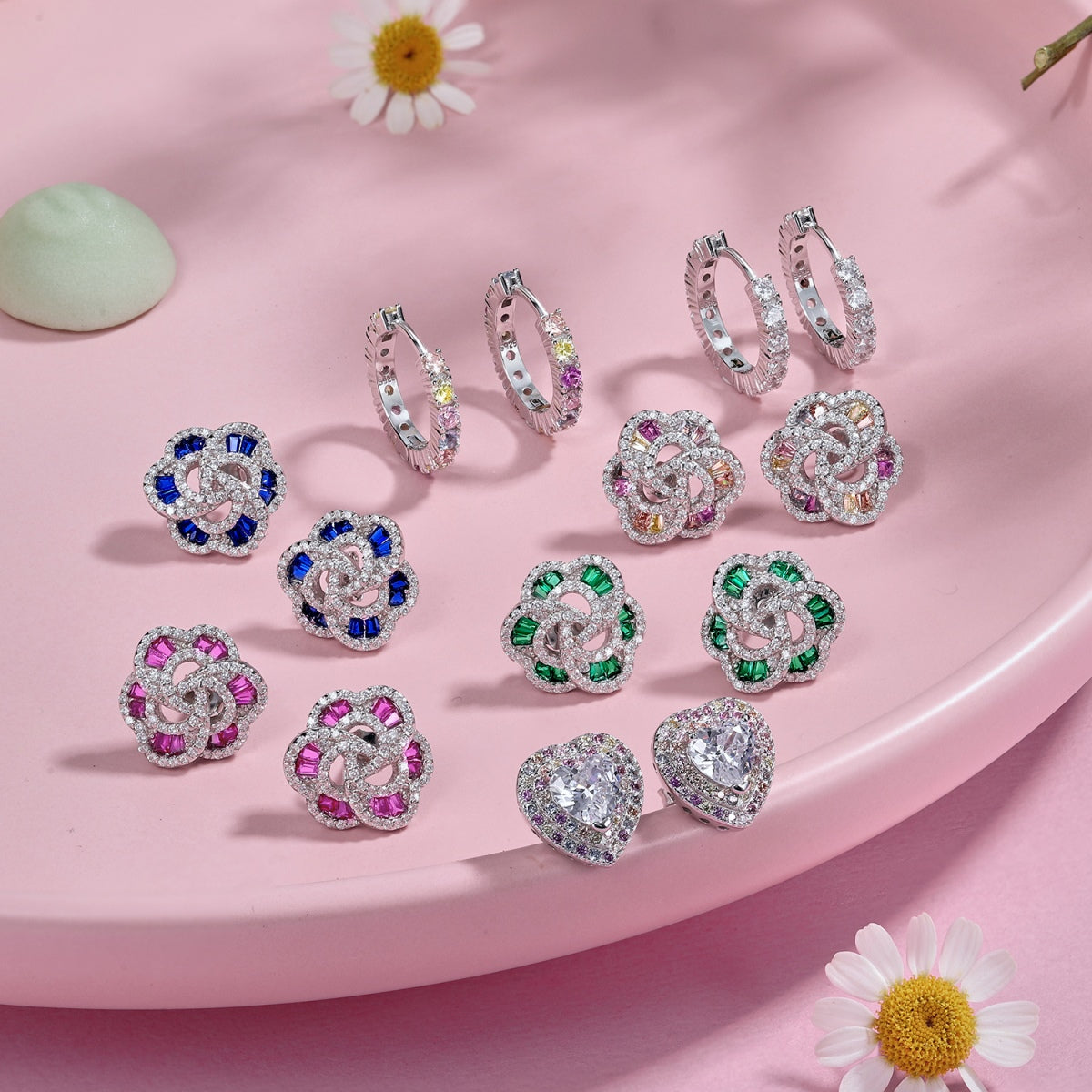 [Lumi Jewellery]Exquisite Flower Shape Daily Earrings