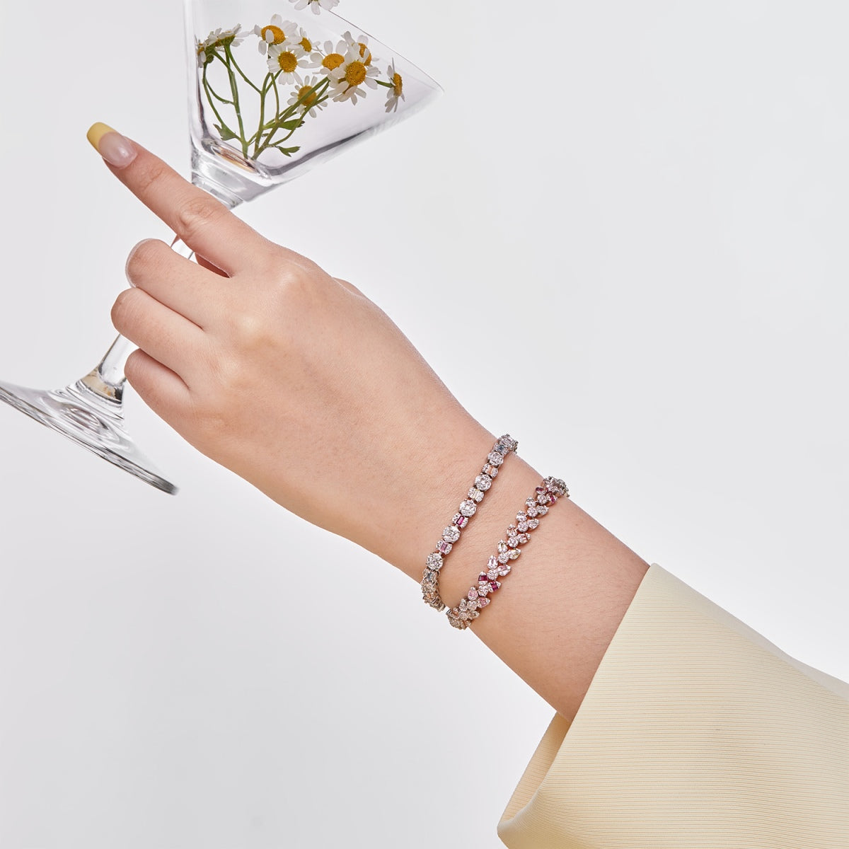 [Lumi Jewellery]Dainty Exquisite Flower Shape Daily Bracelet