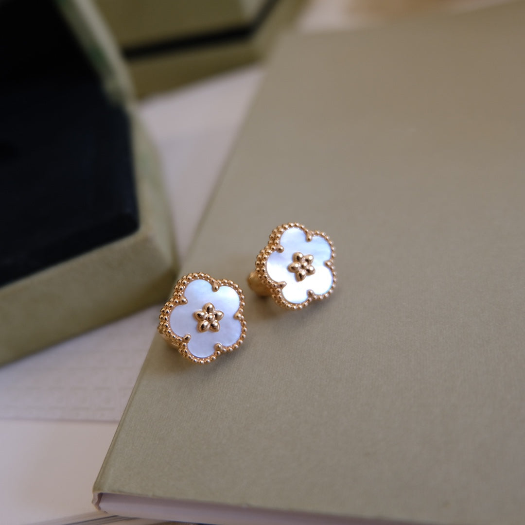 [OAKJURI Jewelry]LUCKY PINK GOLD WHITE MOP EARRINGS