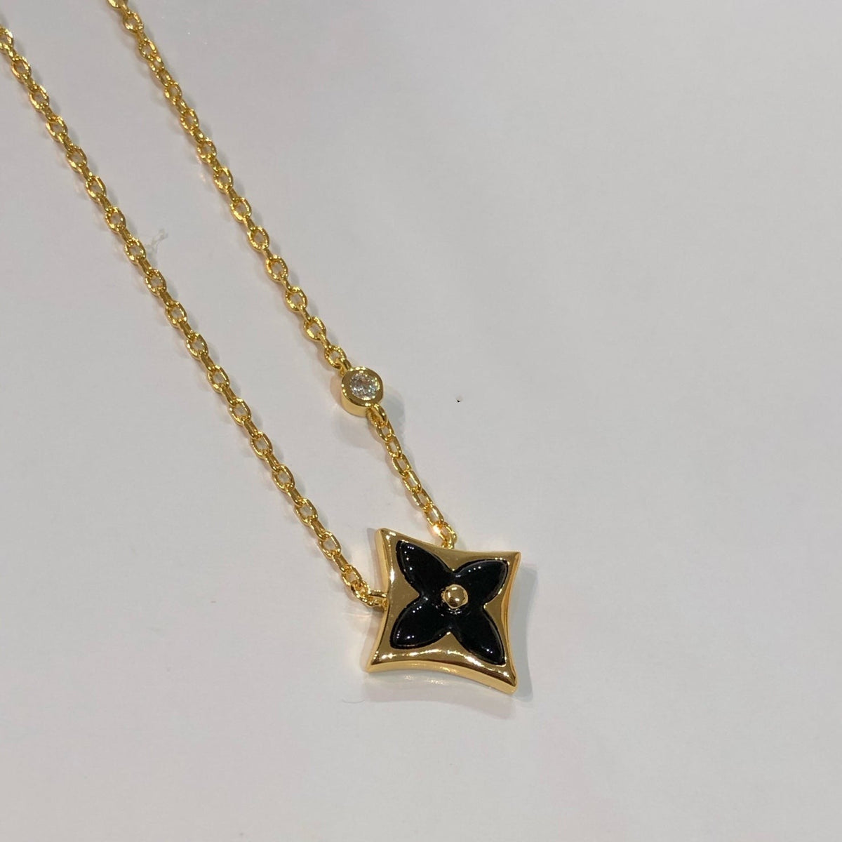 [OAKJURI Jewelry]STAR BLACK MOP NECKLACE
