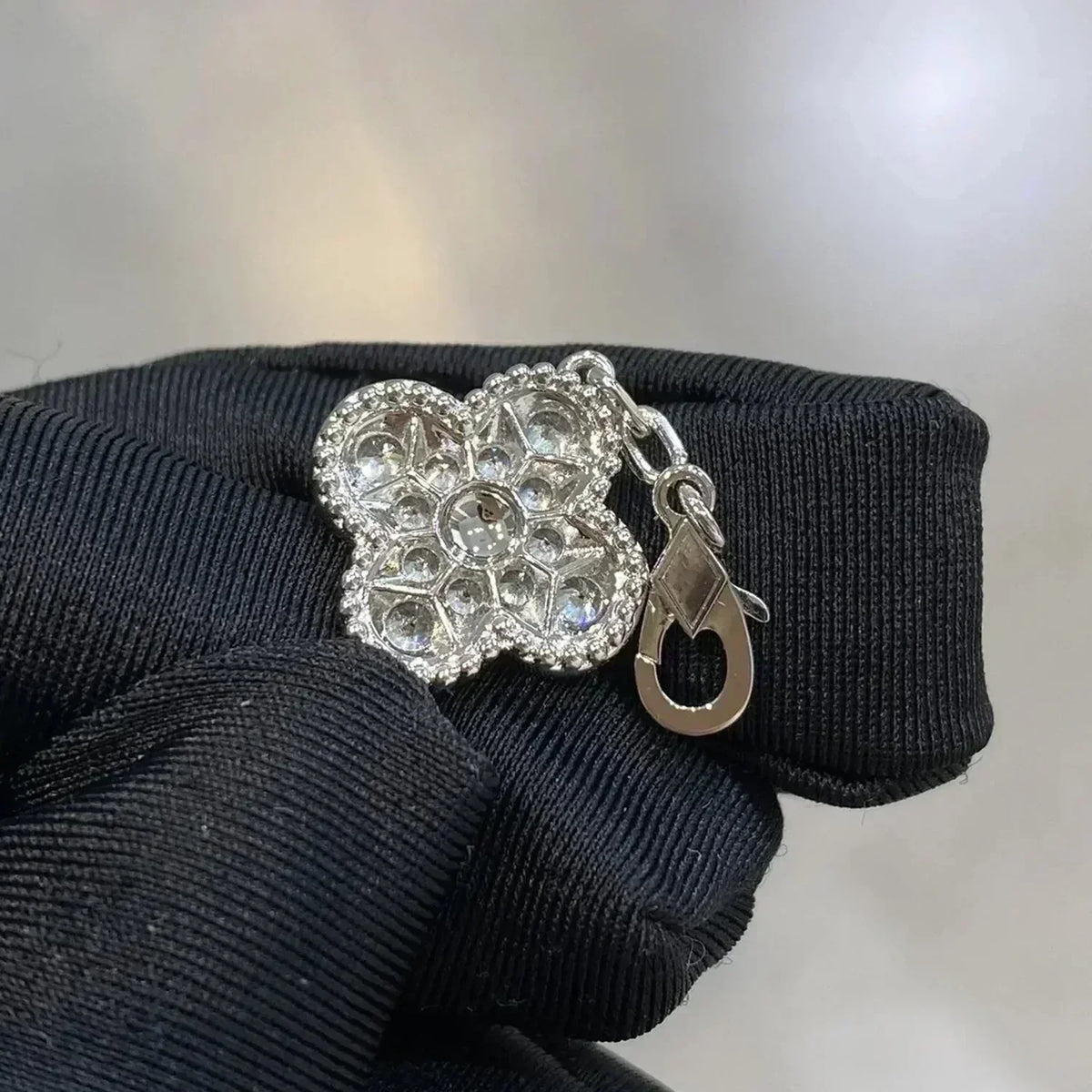 [OAKJURI Jewelry] CLOVER 5 MOTIF FULL DIAMOND BRACELET COLLECTION