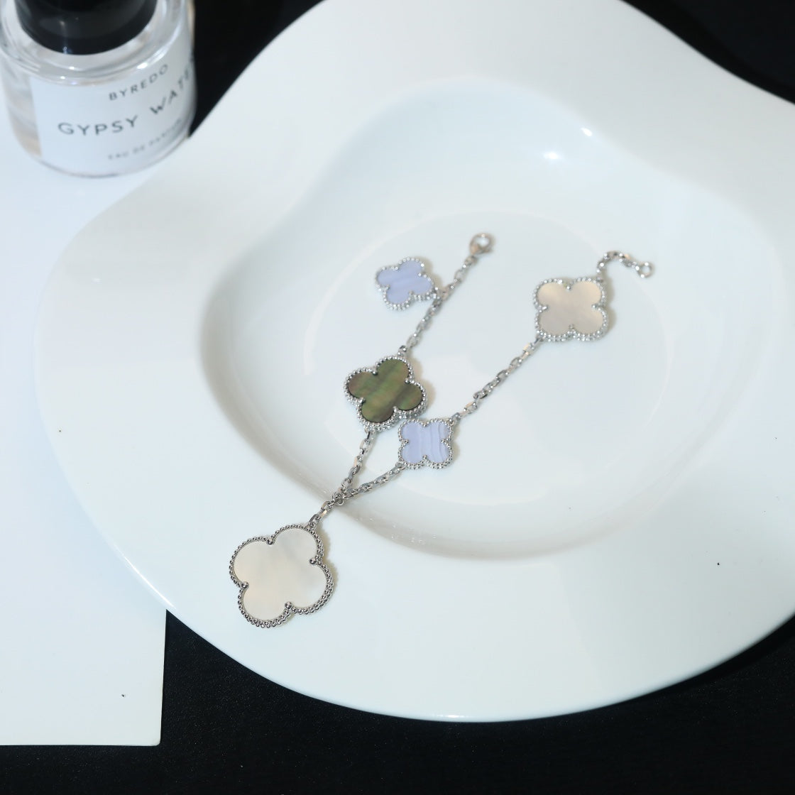[OAKJURI Jewelry]CLOVER BRACELET 5 MOTIFS MOP CHALCEDONY SILVER