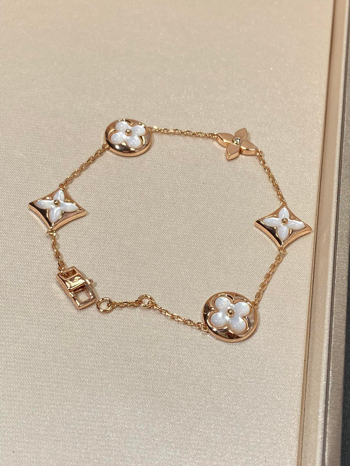 [OAKJURI Jewelry]STAR AND SUN 5 MOTIF MOP PINK GOLD BRACELET