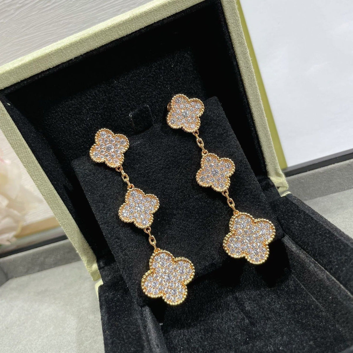 [OAKJURI Jewelry]CLOVER 3 MOTIFS DIAMOND PAVED ROSE GOLD EARRINGS