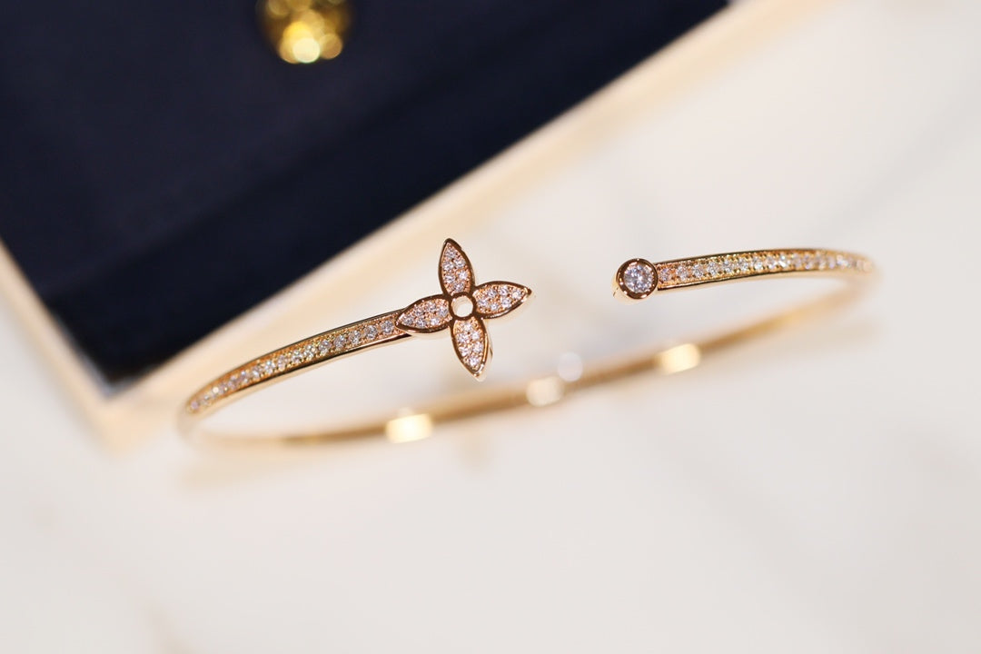 [OAKJURI Jewelry]IDYLLE GOLD OPEN BRACELET DIAMOND PAVED