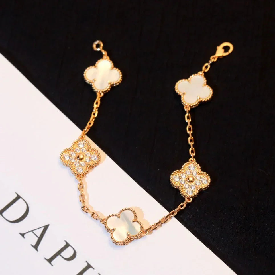 [OAKJURI Jewelry]CLOVER WHITE PEARL MOP 5 MOTIF BRACELET COLLECTION