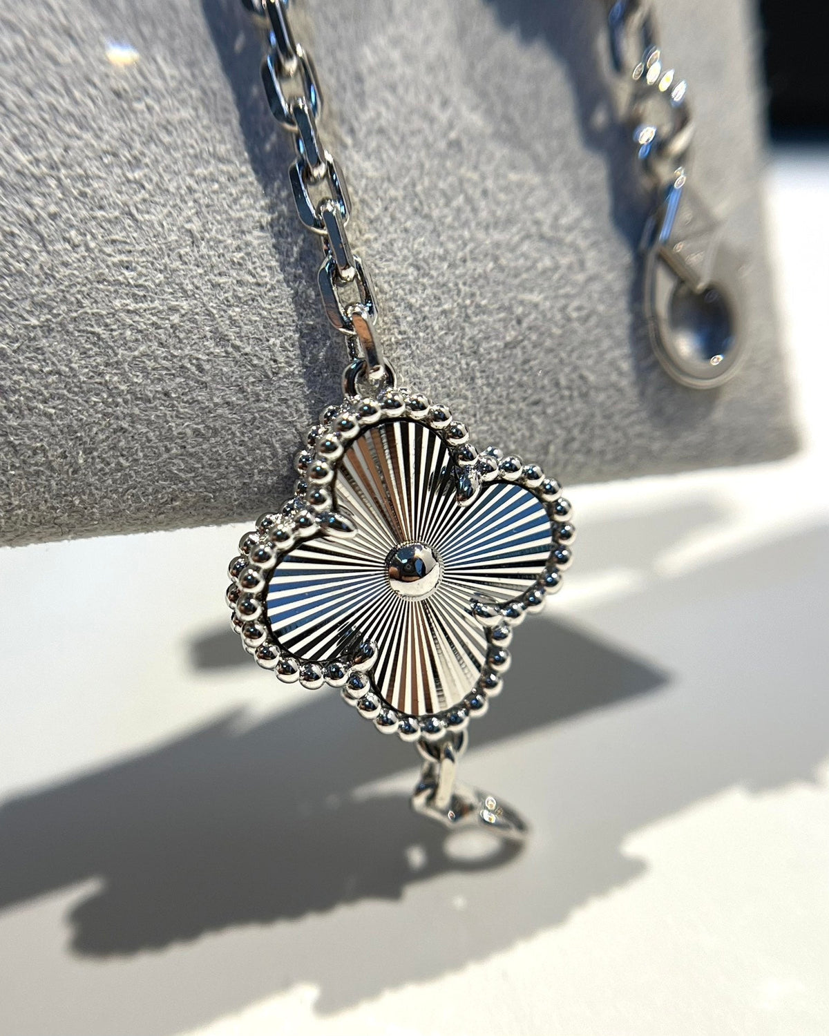 [OAKJURI Jewelry] CLOVER 5 MOTIF LASER BRACELET COLLECTION