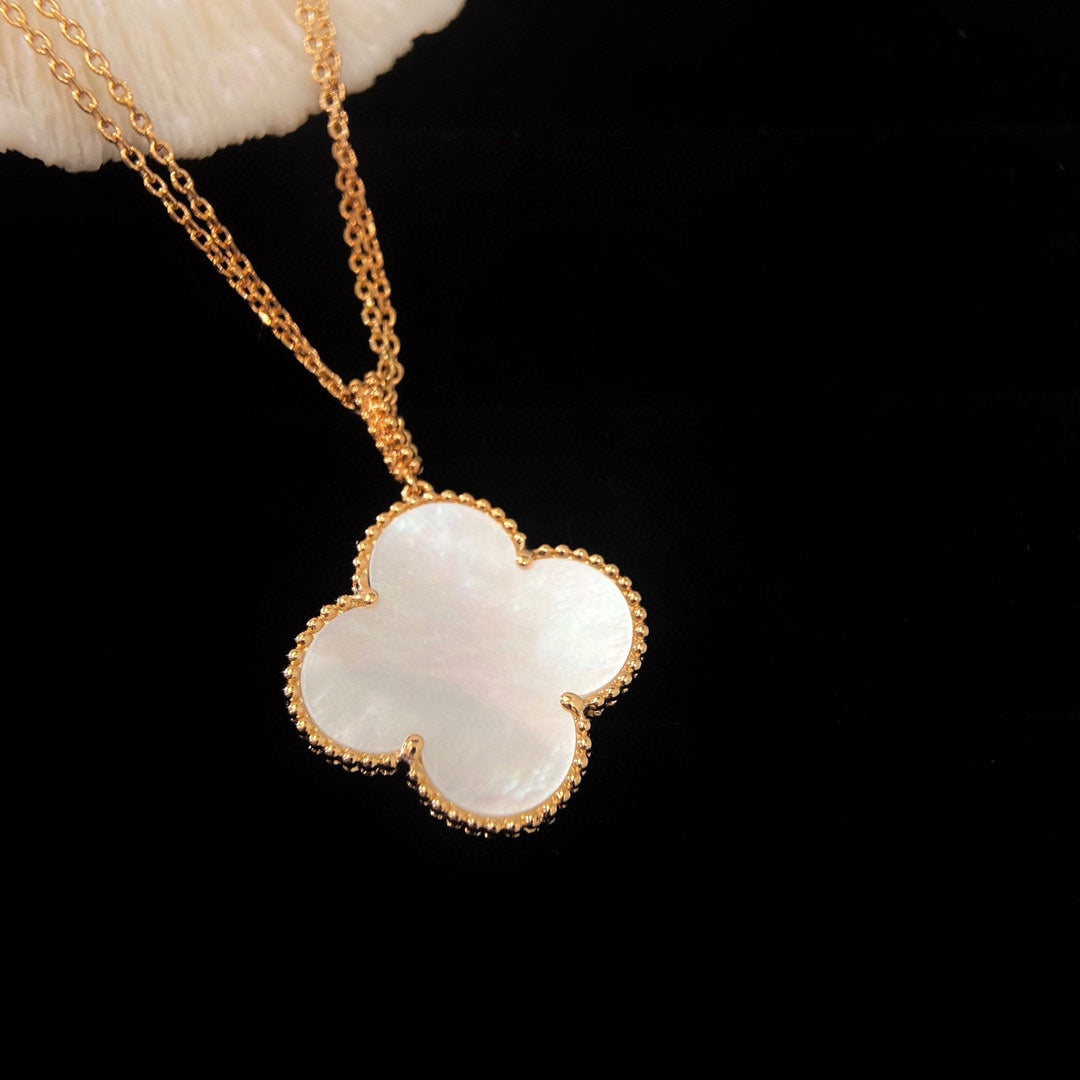 [OAKJURI Jewelry]CLOVER 25MM MOP LARGE PENDANT NECKLACE