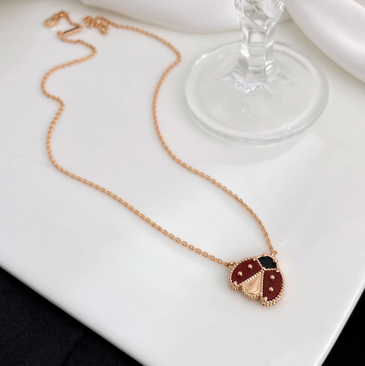 [OAKJURI Jewelry]LUCKY  CARNELIANS LADYBUG NECKLACE
