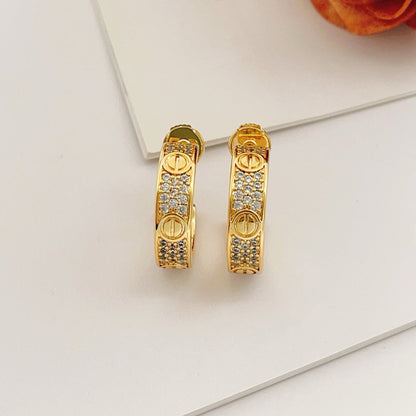 [OAKJURI Jewelry] LOVE 5.5MM DIAMOND PAVED EARRINGS