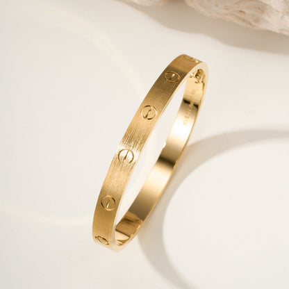 [OAKJURI Jewelry] CLASH & Clover Laser 5-Motif & LOVE Brushed Bracelet Stack Set