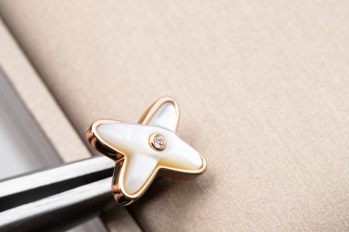 [OAKJURI Jewelry]JEUX DE WHITE MOP ROSE GOLD DIAMOND EARRINGS