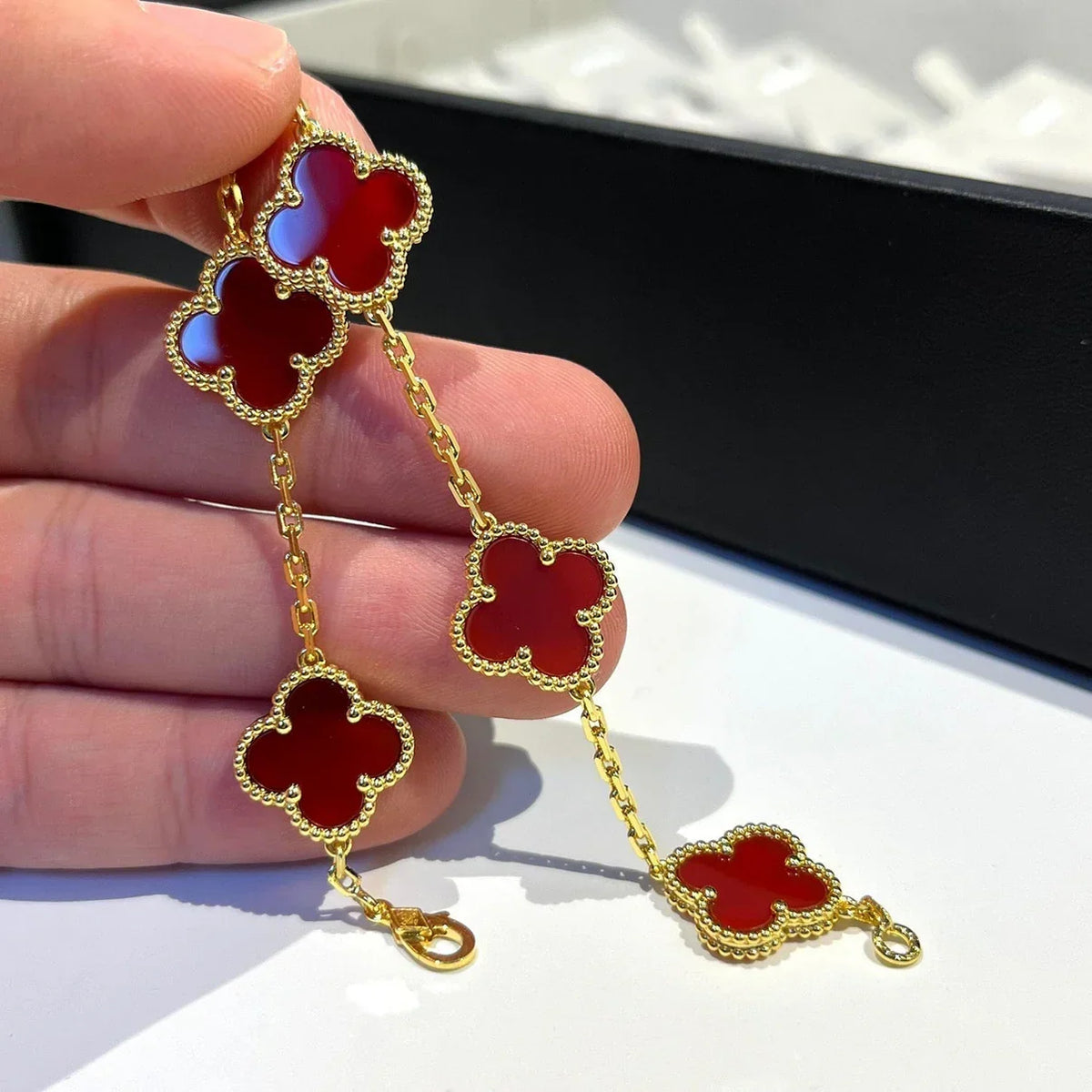 [OAKJURI Jewelry] CLOVER 5 MOTIF RED CORNELIAN BRACELET COLLECTION