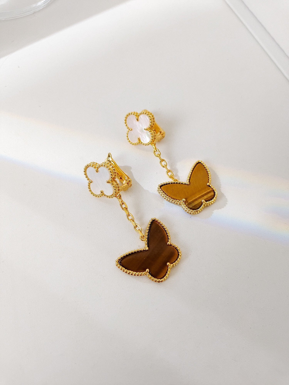 [OAKJURI Jewelry]BUTTERFLY 2 MOTIF TIGER EYE MOP EARRINGS