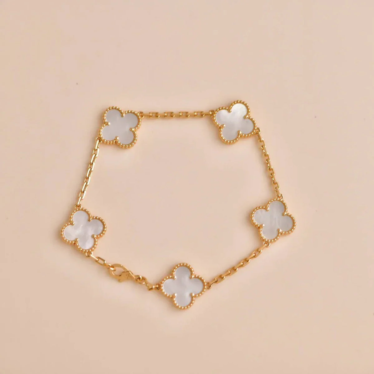 [OAKJURI Jewelry]CLOVER WHITE PEARL MOP 5 MOTIF BRACELET COLLECTION