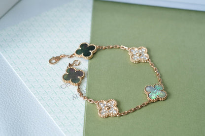 [OAKJURI Jewelry] CLOVER 5 MOTIF GRAY MOP BRACELET COLLECTION