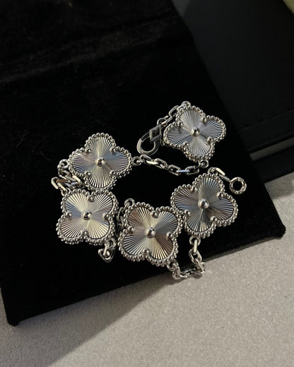 [OAKJURI Jewelry] CLOVER 5 MOTIF LASER BRACELET COLLECTION