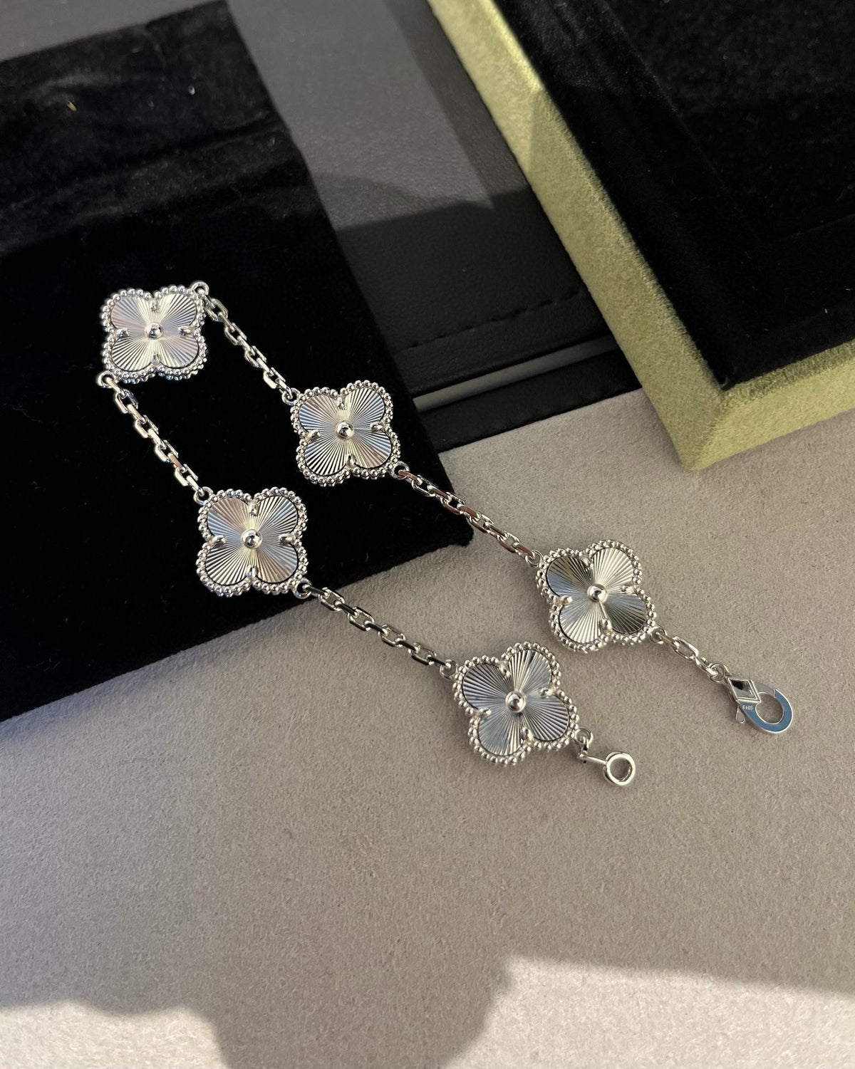 [OAKJURI Jewelry] CLOVER 5 MOTIF LASER BRACELET COLLECTION